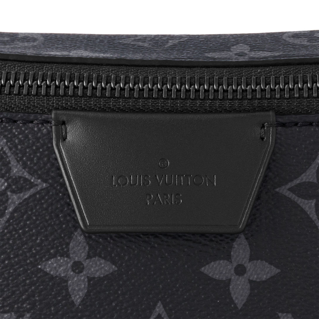 Moon Crossbody M23835