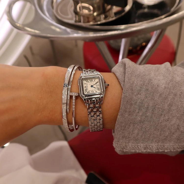 PANTHÈRE DE WATCH MEDIUM MODEL