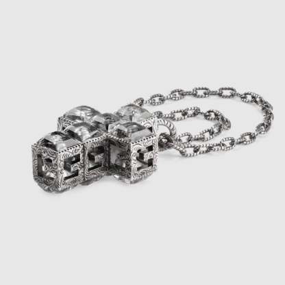 NECKLACE WITH G QUADRO