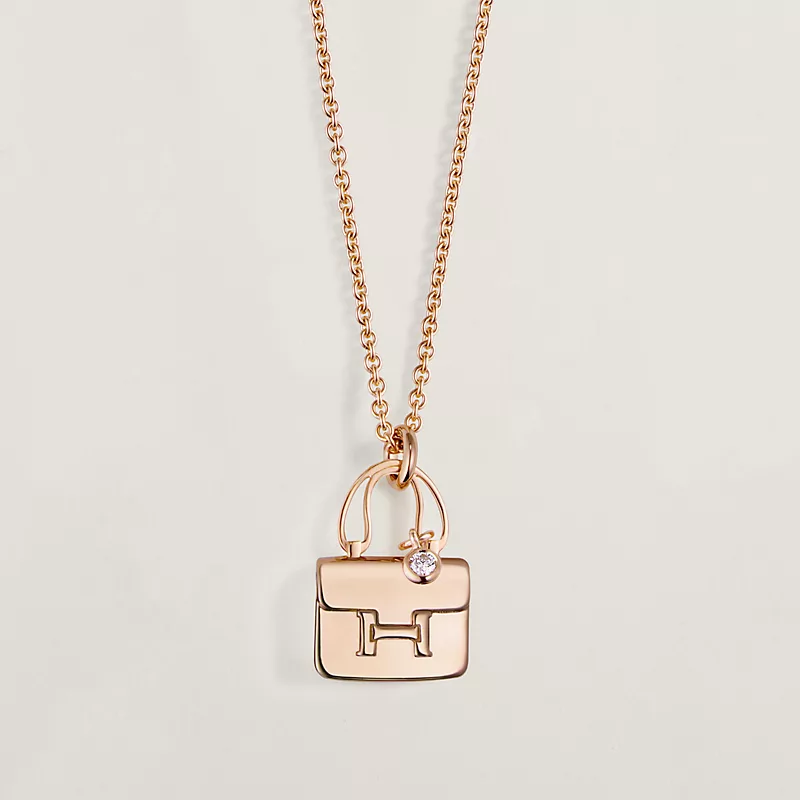 Amulettes Constance pendant