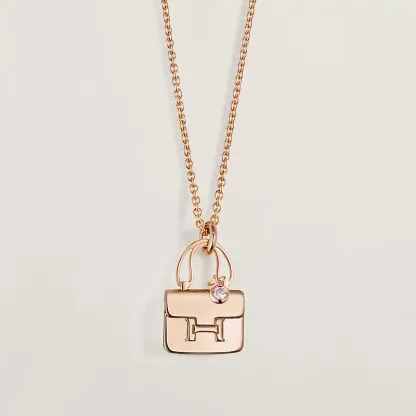 Amulettes Constance pendant