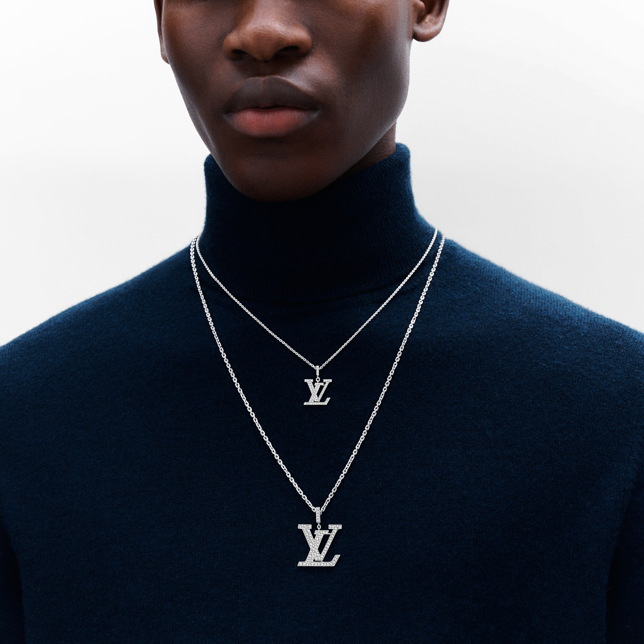 Medium Pendant, White Gold And Diamonds