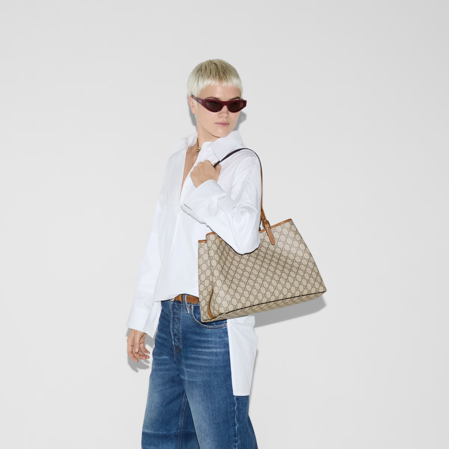 GG Emblem large tote bag