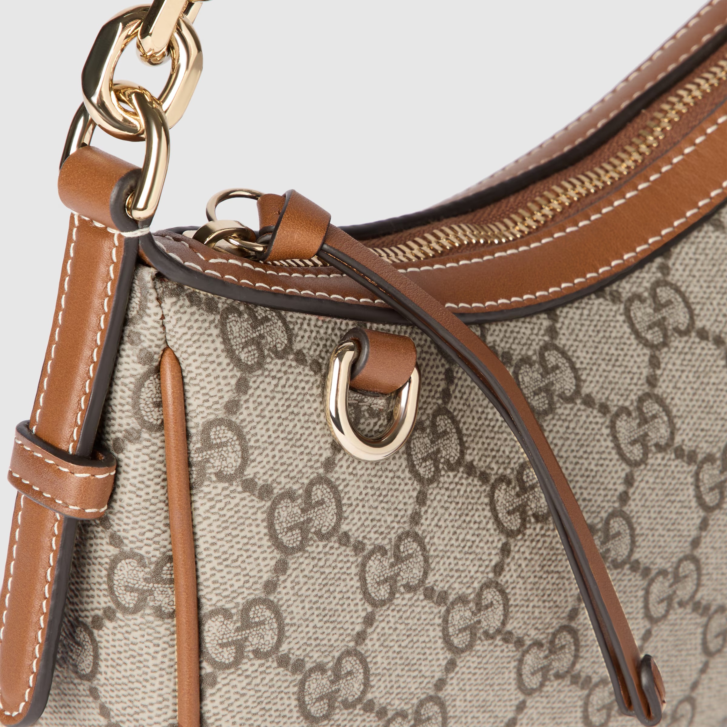 GG Emblem small shoulder bag