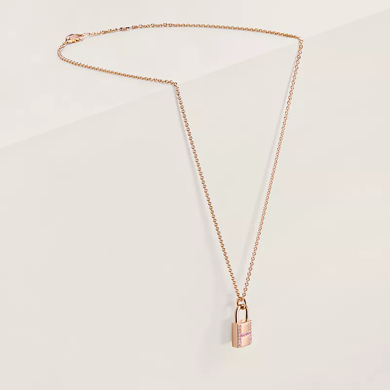 Kelly Cadenas pendant