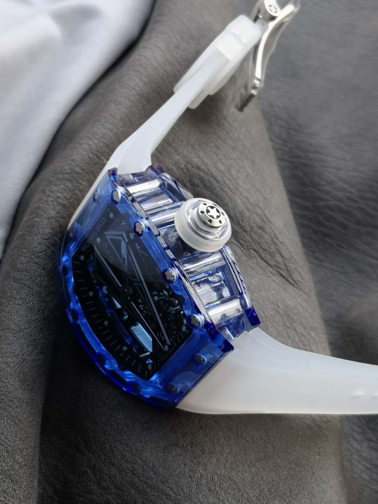 M9