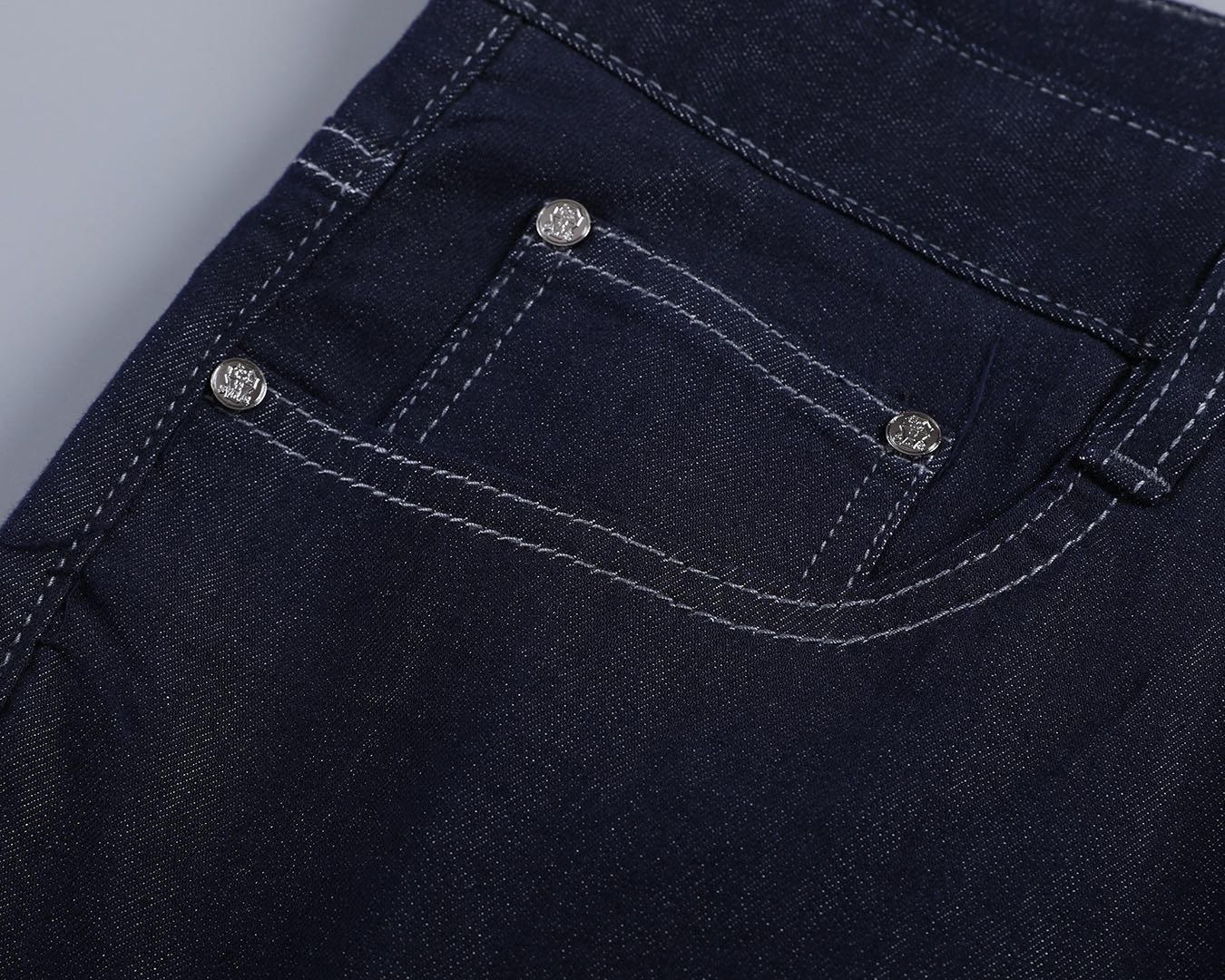 アルマーニ 春夏新作 ビジネスジーンズ