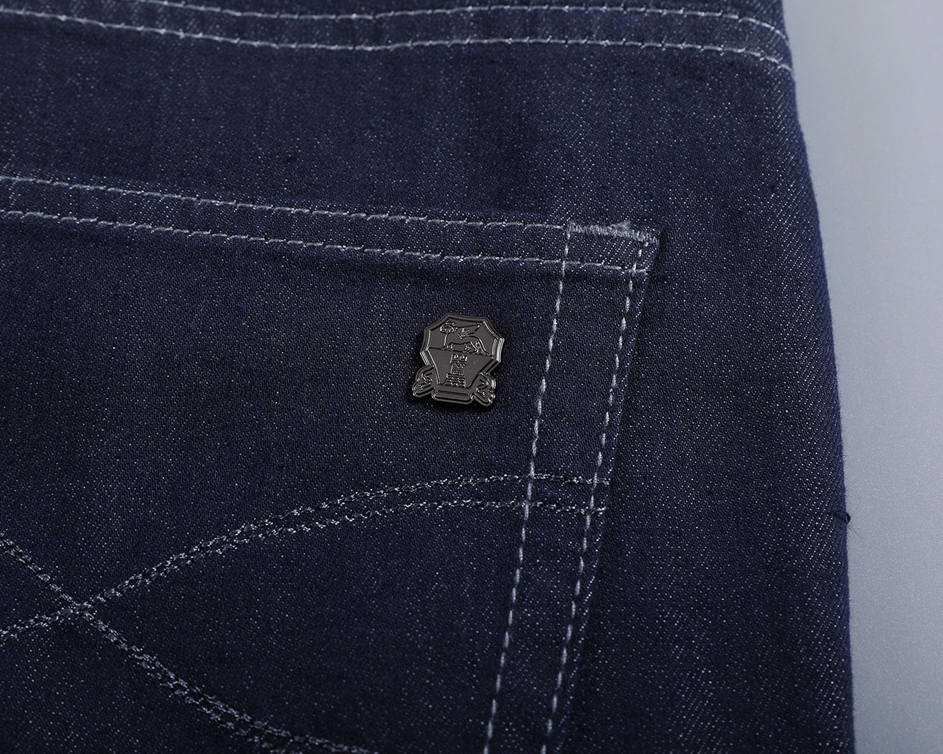 アルマーニ 春夏新作 ビジネスジーンズ