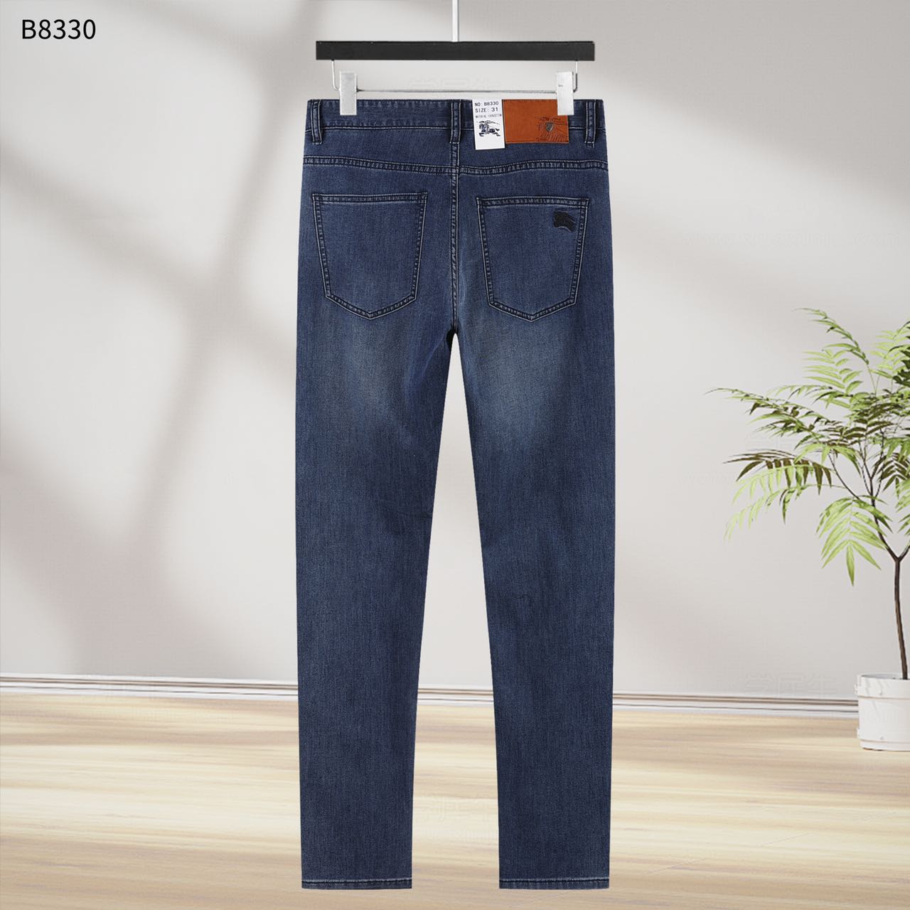 バーバリー 春夏新作 ビジネスジーンズ