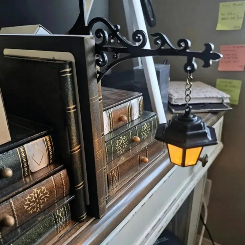 Library Lantern Decorative Bookshelf Lighting