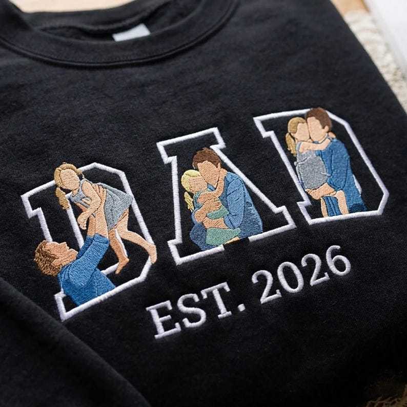 Custom Family Embroidered Sweatshirt – Personalized Mother’s Day Gift for Mom & Dad