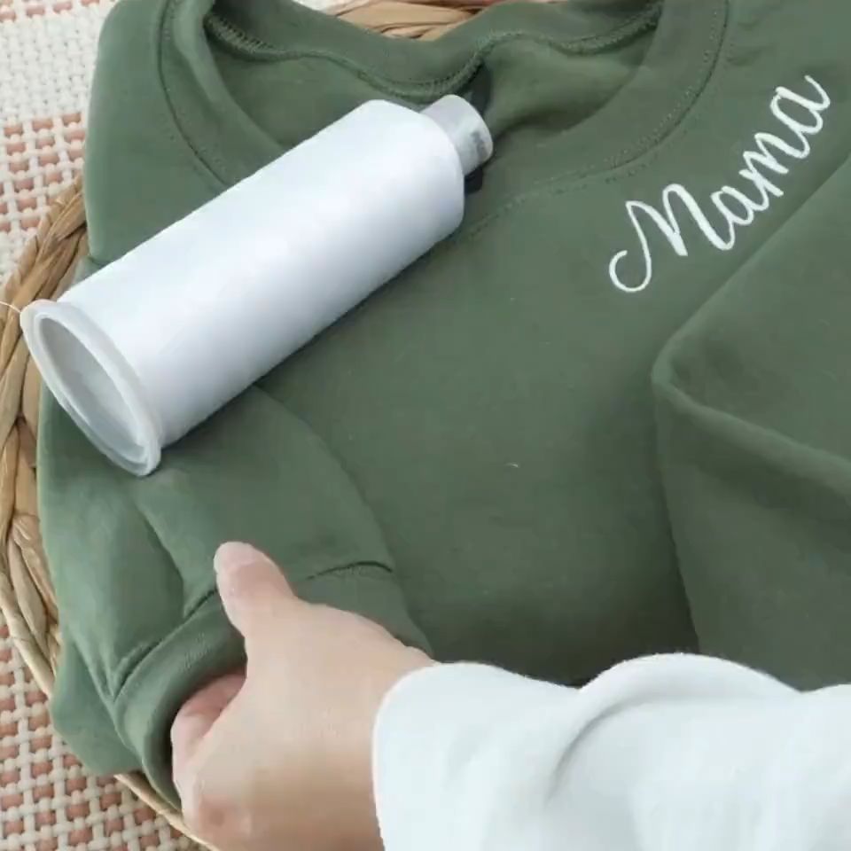 Custom Embroidered Mama Sweatshirt With Child Name - Mom Birthday Sweatshirt - Minimalist Momma Sweater - Mother's Day Gift