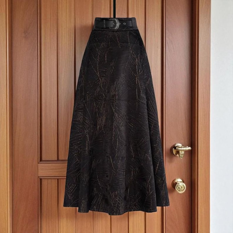 High-Waisted A-Line Maxi Skirt – Vintage Gothic Boho Fashion