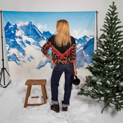 Plush printed knitted pullover crew neck leopard print sweater