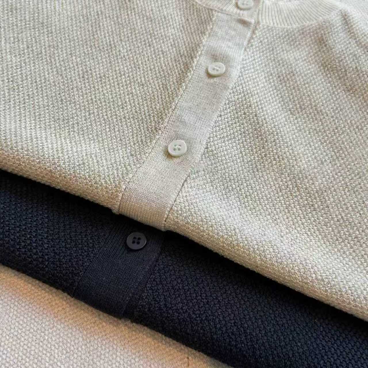 Linen crew neck knit sleeveless cardigan