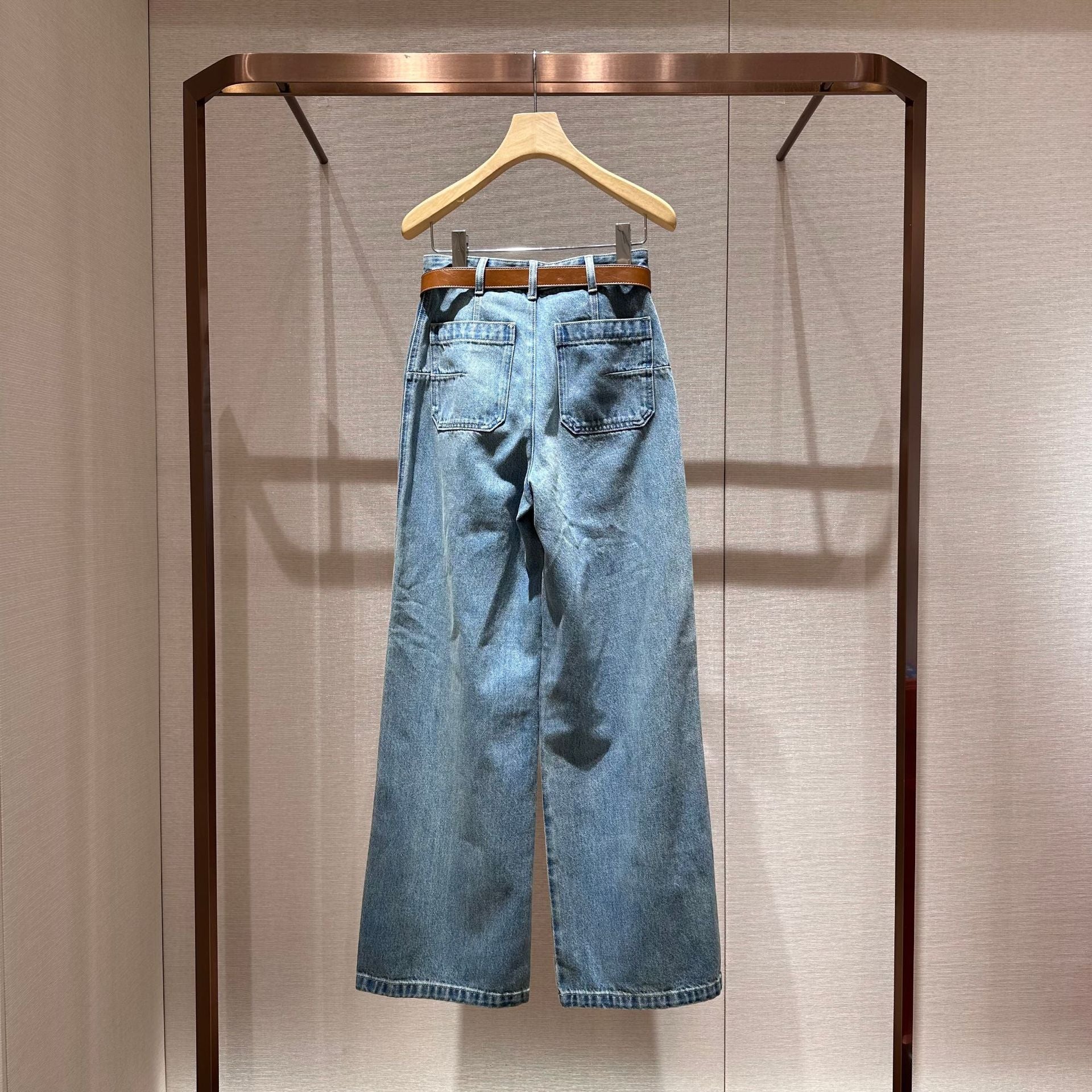 Blue vintage high-waisted loose straight-leg jeans