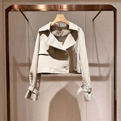 Loose-fitting, workwear-style short trench coat