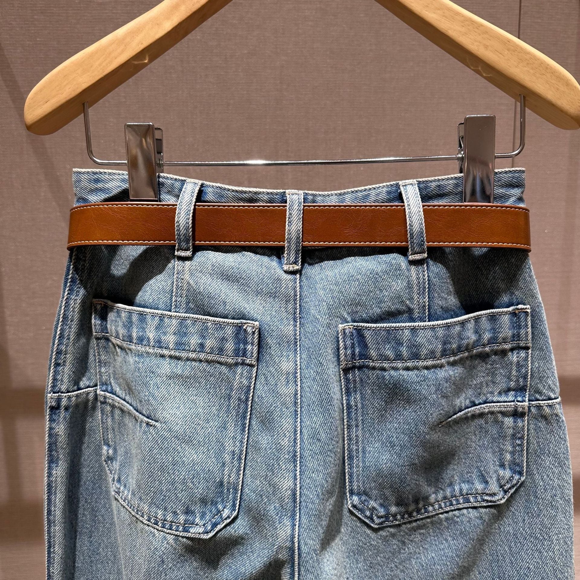 Blue vintage high-waisted loose straight-leg jeans