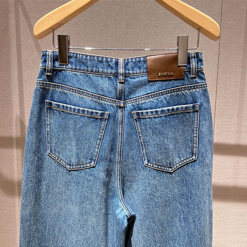 High-waisted, loose-fitting, wide-leg straight-cut jeans