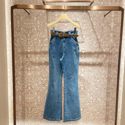 High-waisted, slim-fit flared jeans