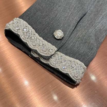 Gray single-breasted long-sleeved short jacket with stud embellishments