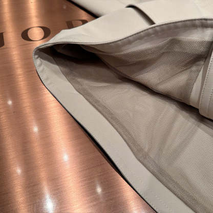 Loose-fitting, workwear-style short trench coat