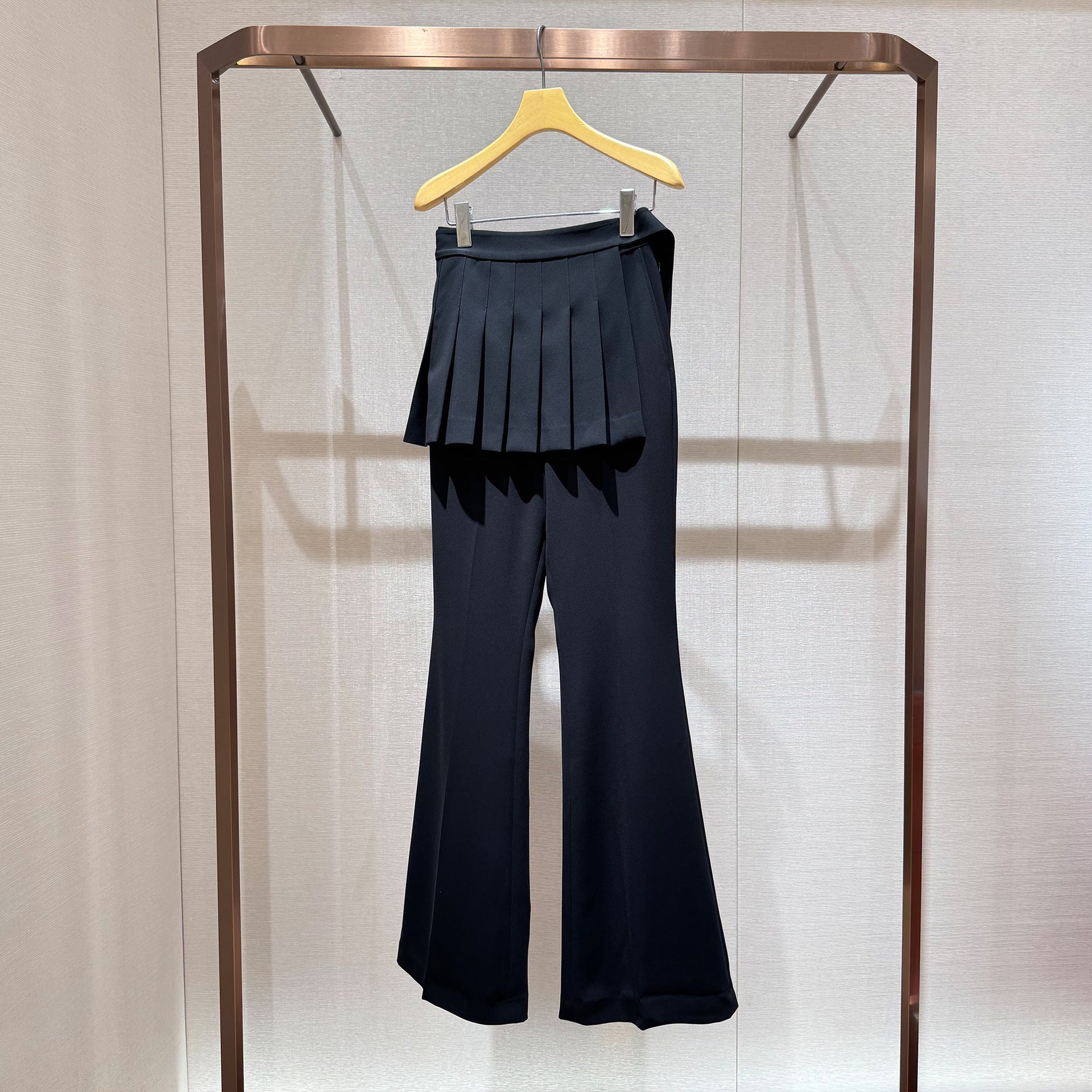 Black high-waisted, paneled, casual and versatile athletic pants