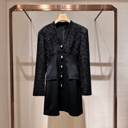 V-neck single-breasted shimmering fabric elegant dress