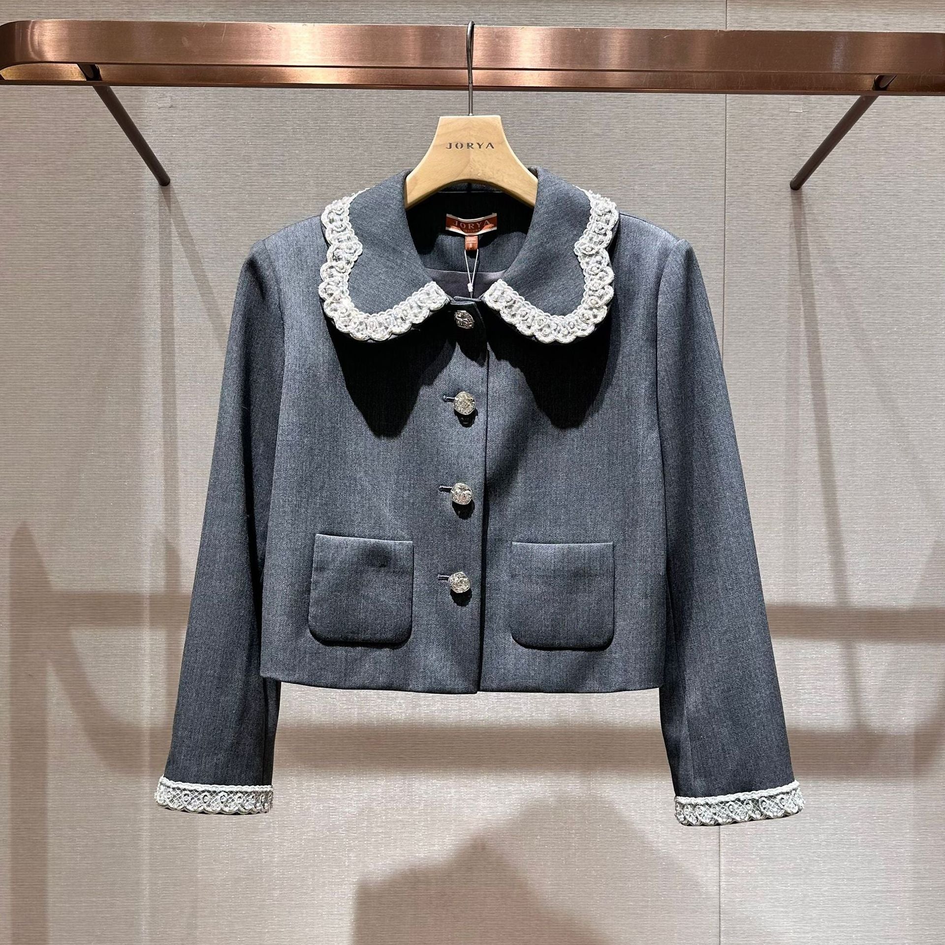 Gray single-breasted long-sleeved short jacket with stud embellishments