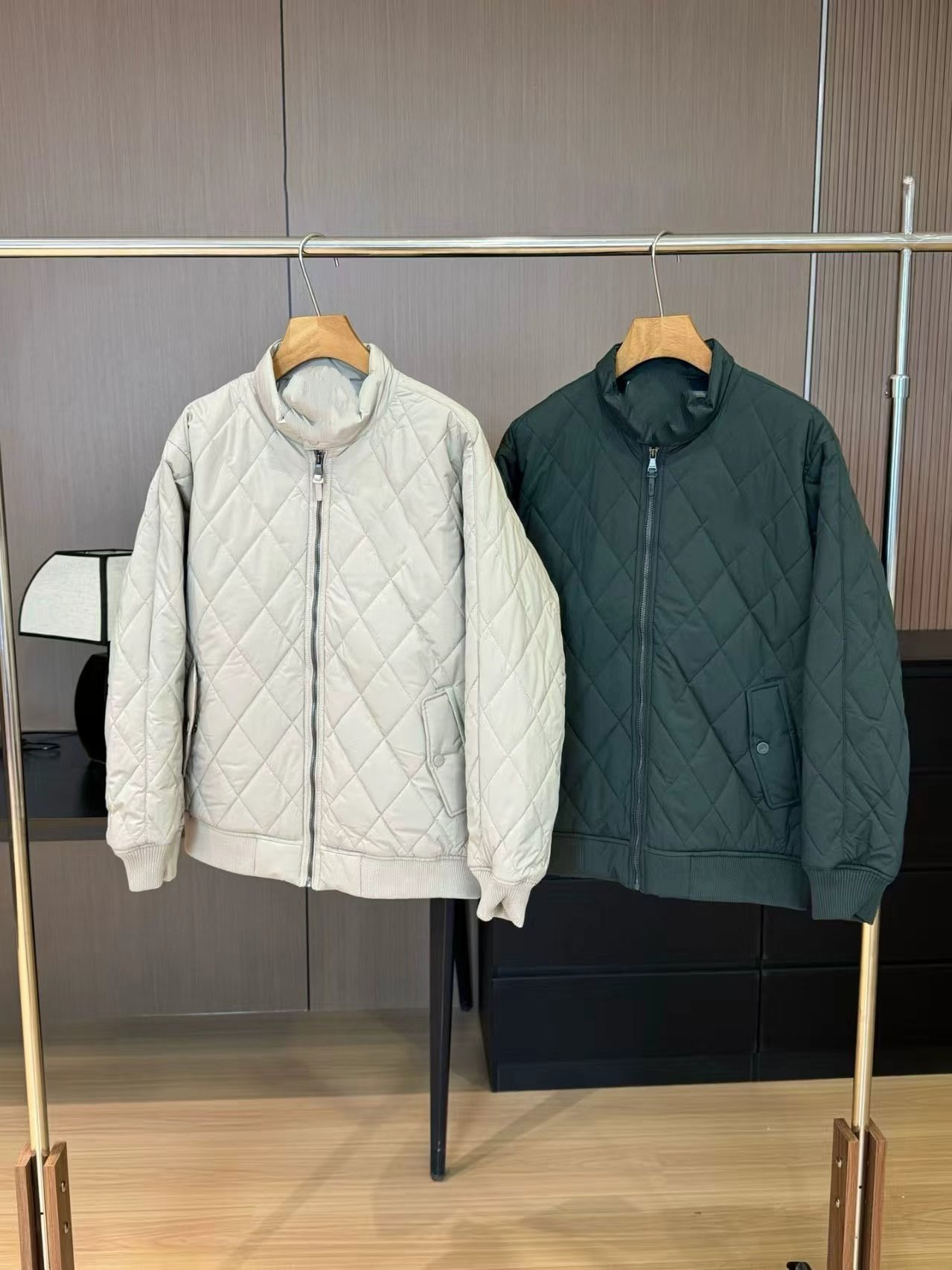 Windproof, warm and cold-resistant cotton-padded jacket