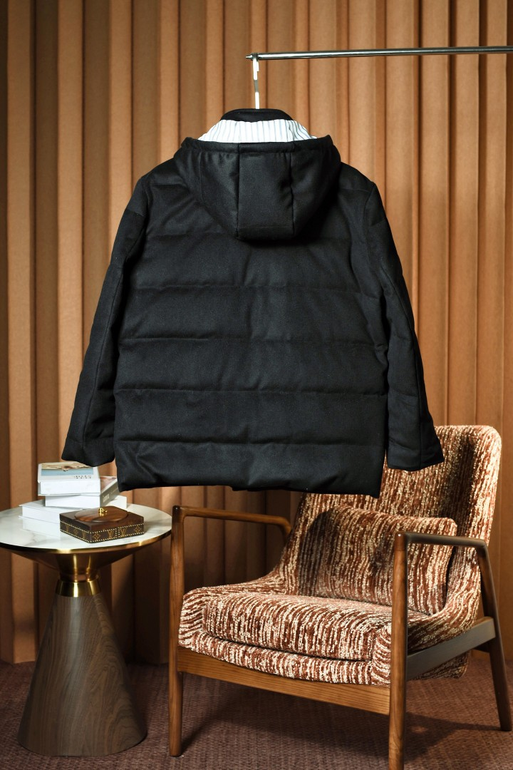Men's classic wool and cashmere blend hooded down jacket for autumn and winter.