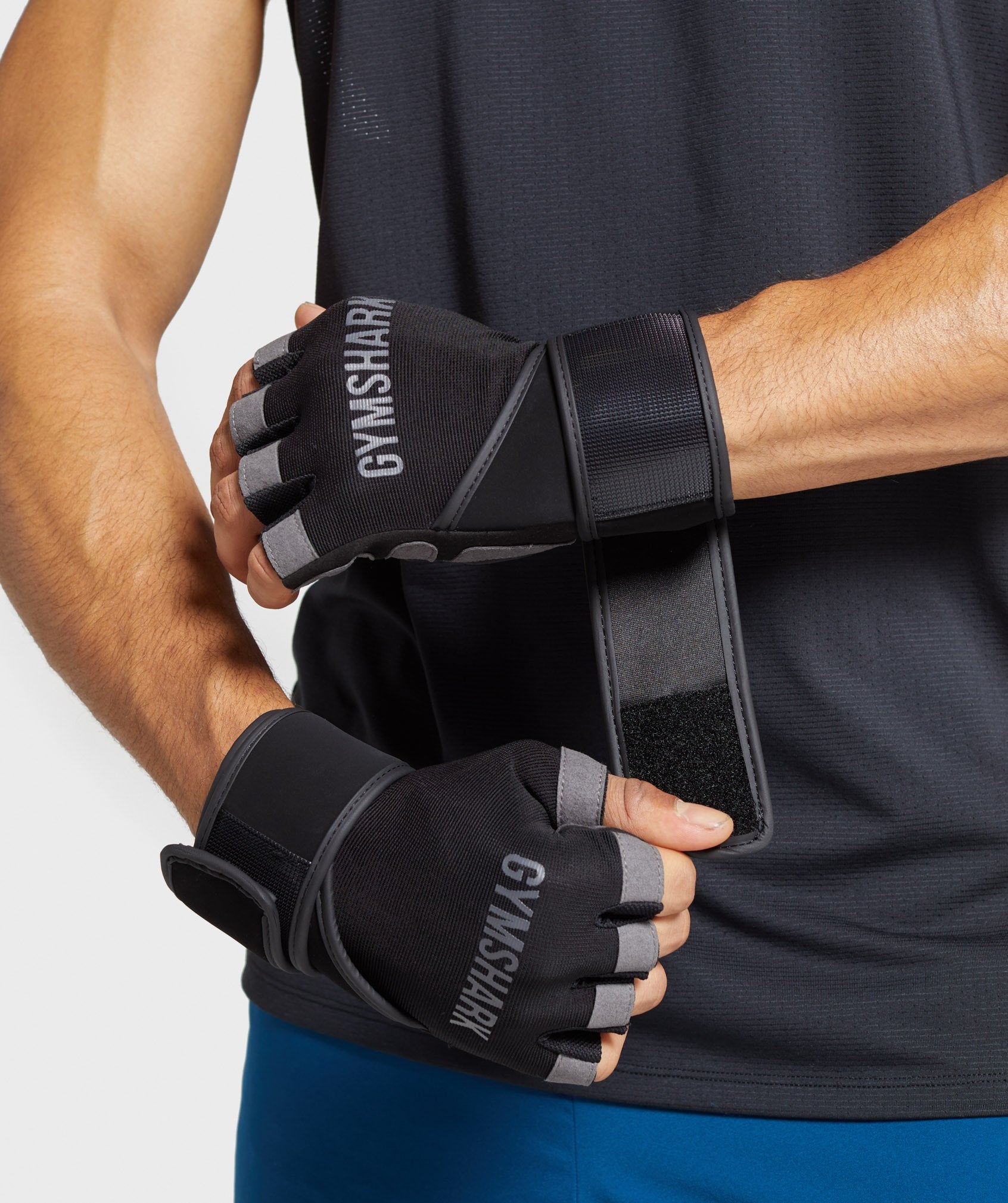 Gymthtshark Wrap Lifting Gloves - Black