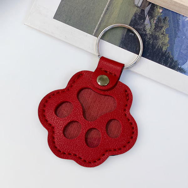 (🌲Early Christmas Sale- 49% OFF)🐱Cats & 🐶Dogs Paw Shaped Leather Keychain - BUY 5 GET EXTRA 20% OFF
