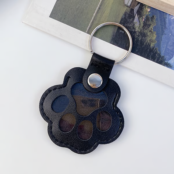 (🌲Early Christmas Sale- 49% OFF)🐱Cats & 🐶Dogs Paw Shaped Leather Keychain - BUY 5 GET EXTRA 20% OFF