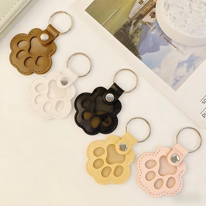 (🌲Early Christmas Sale- 49% OFF)🐱Cats & 🐶Dogs Paw Shaped Leather Keychain - BUY 5 GET EXTRA 20% OFF