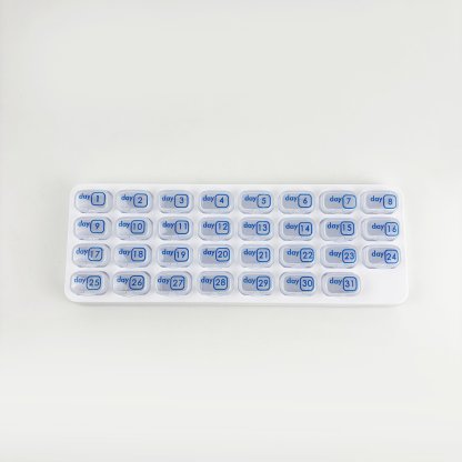 💊Monthly Pill Organizer with Lid - Arthritis-Friendly Easy-Open Lids 31 Removable Daily Pill Pods Date Reminder & Travel Case for Vitamins & Medications