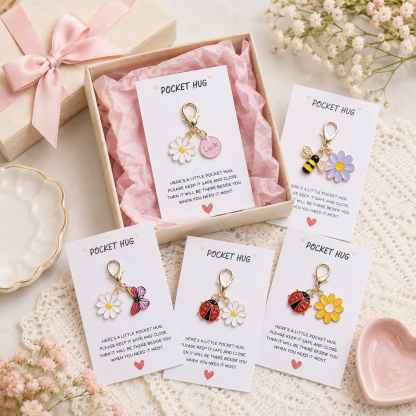 ✨20 Sets Hug Favors(🦋Butterfly, Ladybird, Flower, Bee)