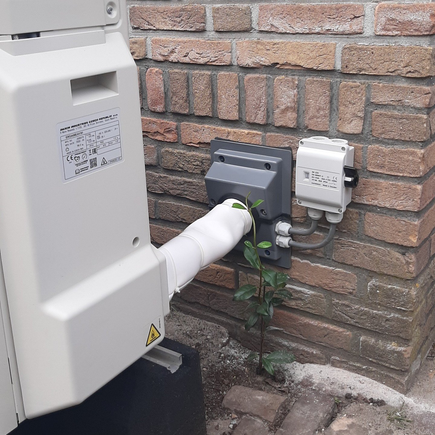 🔥🔥HVAC Wall Penetration & Line-Set Cover Kit – Retrofit Finish Solution