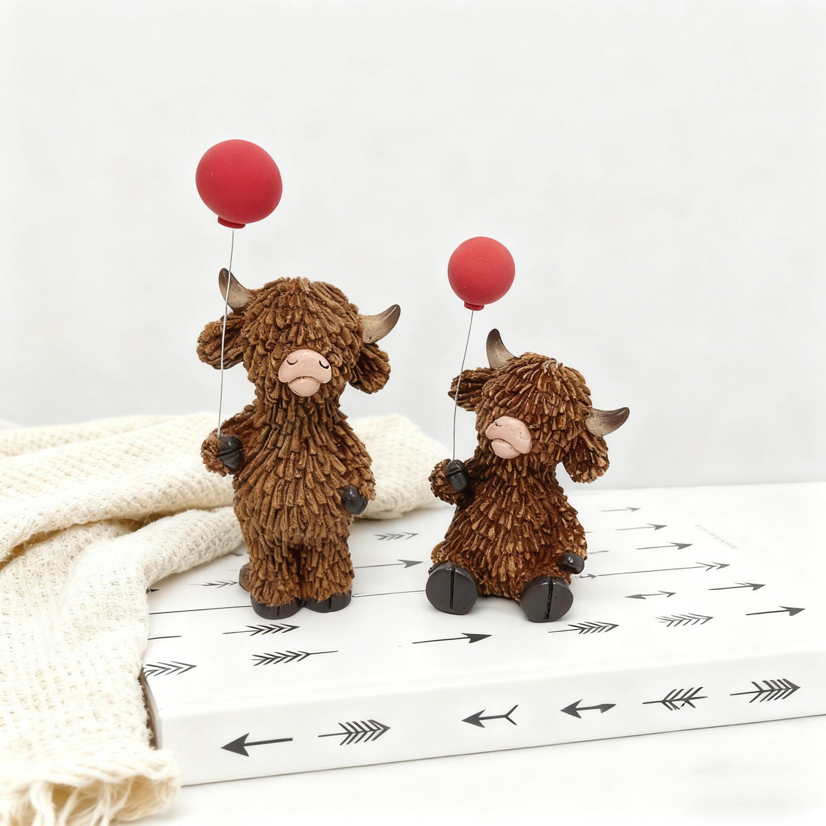 "I Love You" Highland Cow Statue – A Heartwarming Keepsake for Someone Special 🐂❤️