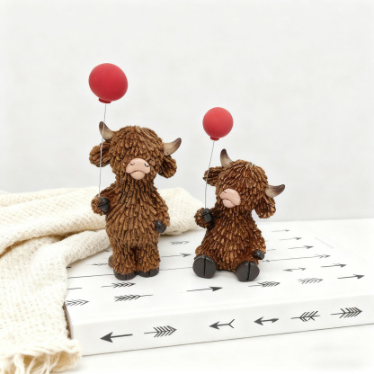 "I Love You" Highland Cow Statue – A Heartwarming Keepsake for Someone Special 🐂❤️