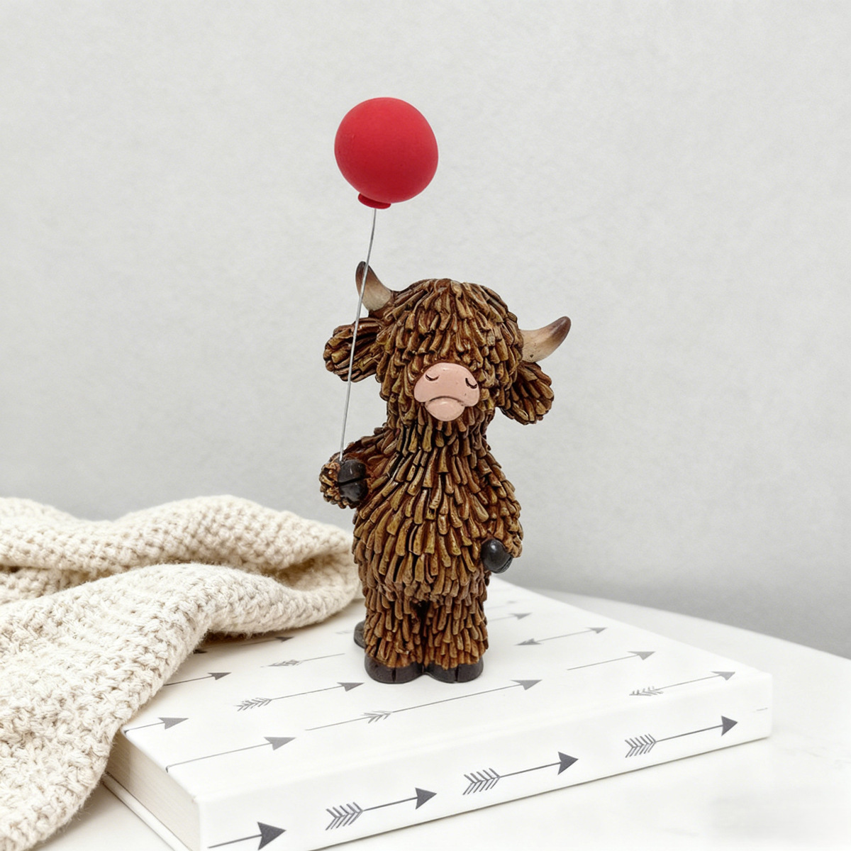 "I Love You" Highland Cow Statue – A Heartwarming Keepsake for Someone Special 🐂❤️