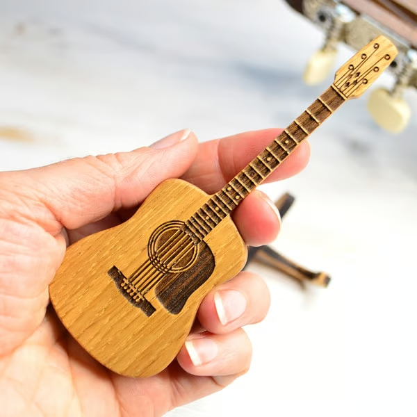 🎸100% Handmade Mini Cute Edition Wooden Guitar Plectrum Case