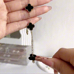 🔥BUY 1 GET 2 FREE🔥Bracelet jewelry wearing auxiliary tool