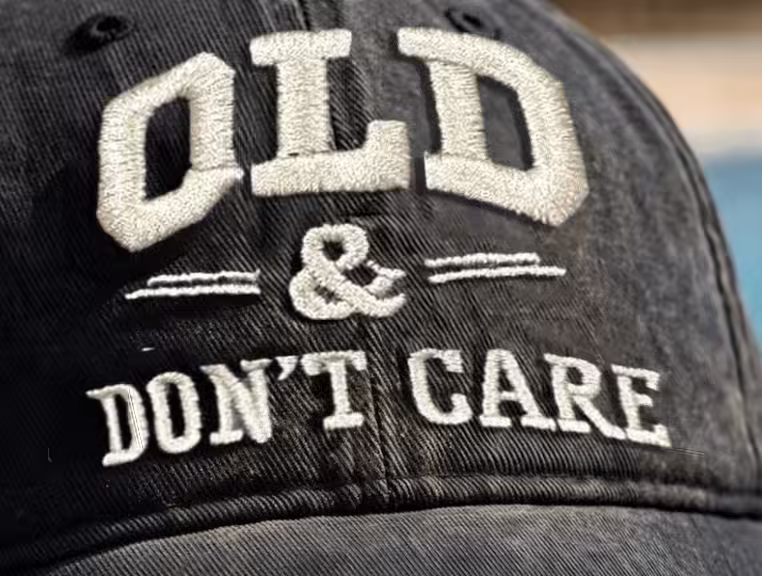 🧢 Vintage Distressed “OLD & DON’T CARE” Cap