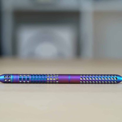 LIGHT: Forever Breakable Ti Pen + MezmoStand