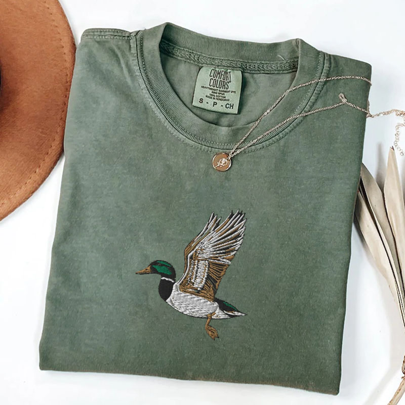 Embroidered Duck Crewneck T-shirt-Lulueye