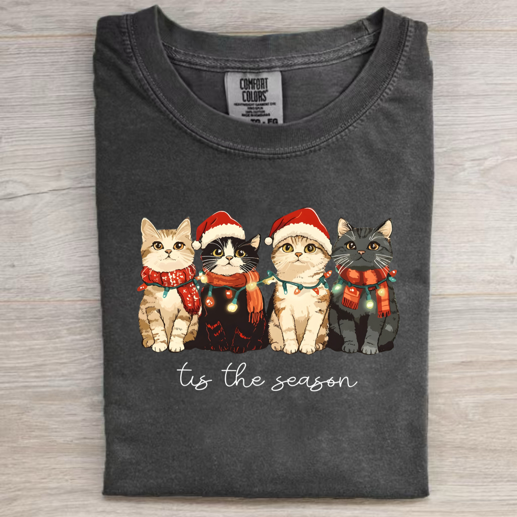 Comfort Colorse Cute Cat Christmas Shirt