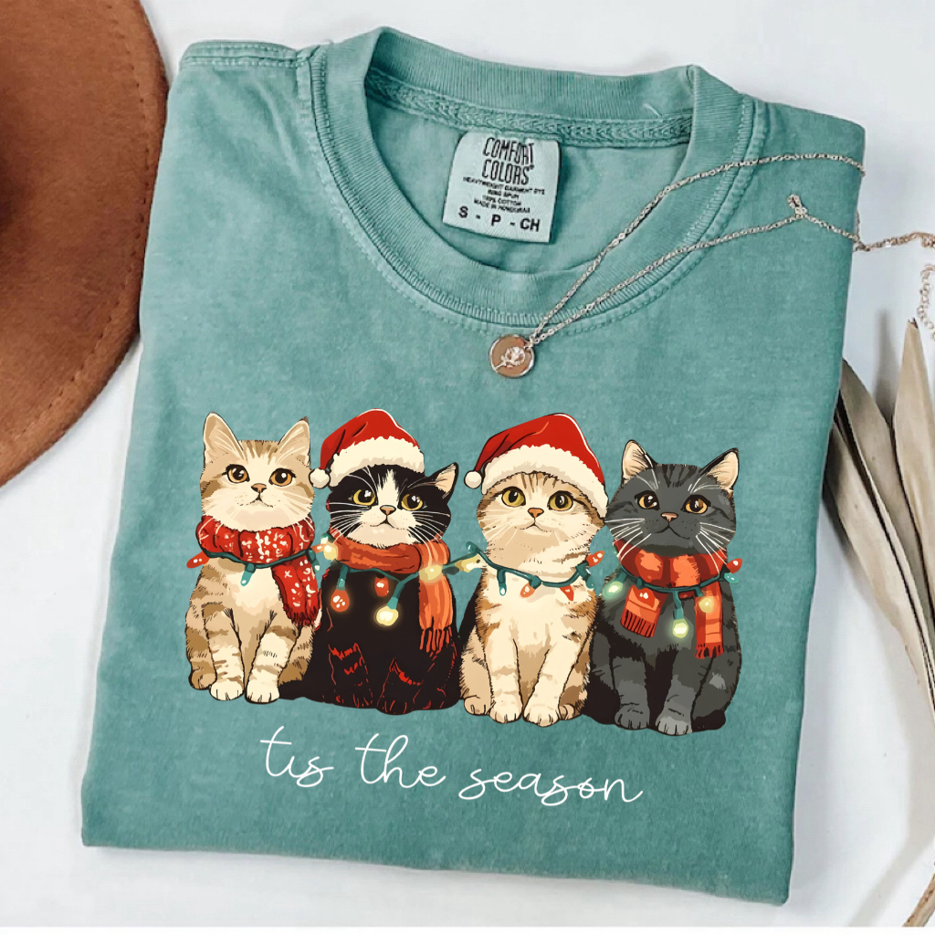 Comfort Colorse Cute Cat Christmas Shirt