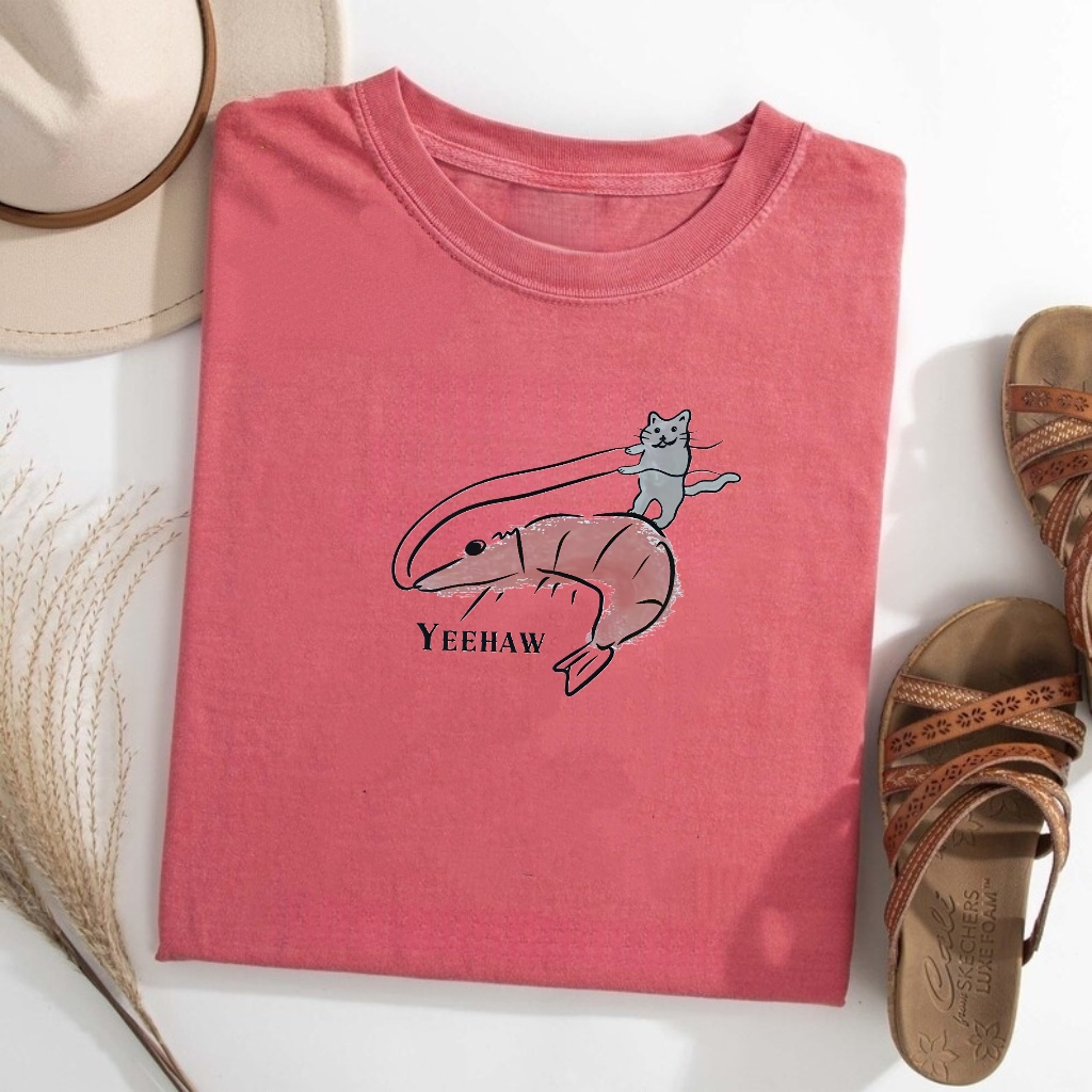 Funny Cat Riding Shrimp Yeehaw T-Shirt