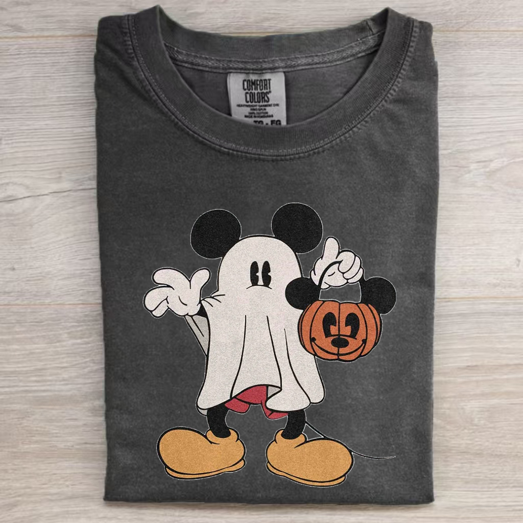 Retro Ghost Halloween Comfort T-shirt